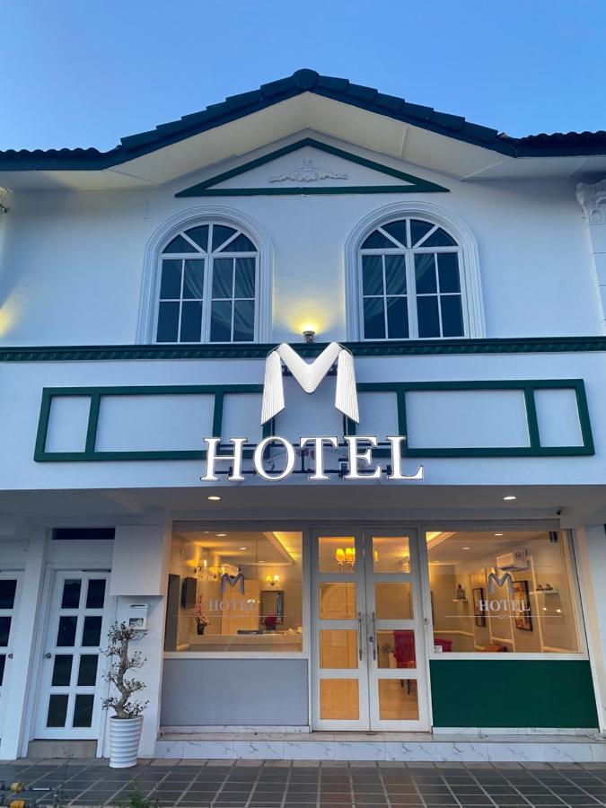 M Hotel Johor Bahru Esterno foto