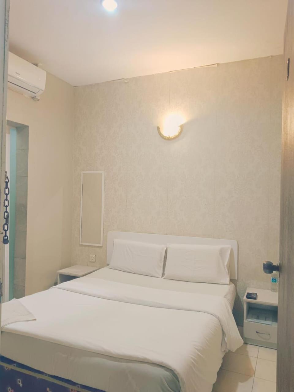 M Hotel Johor Bahru Esterno foto